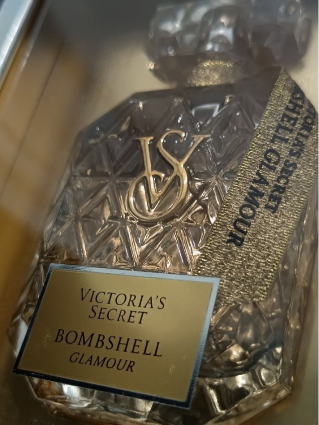 Парфуми Вікторія Сікрет Bombshell Glamour
