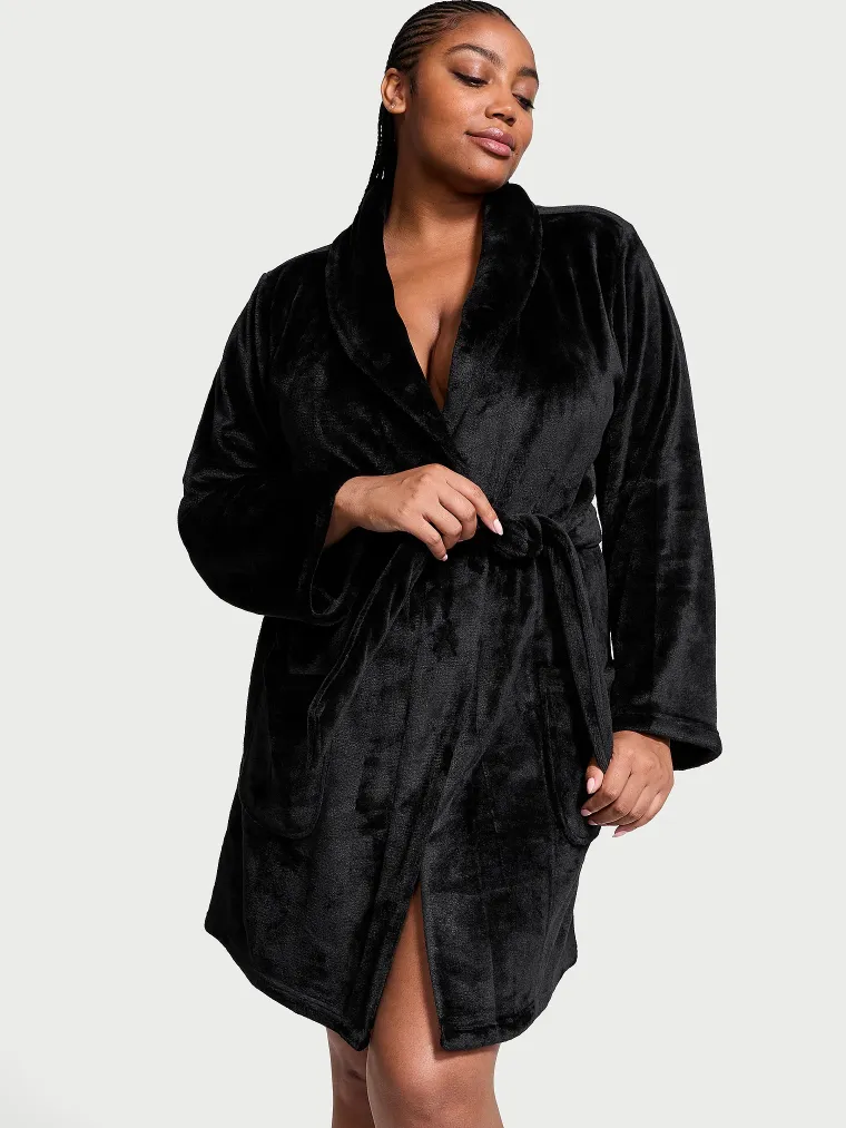 cozy_plush_robe_black-760x1013